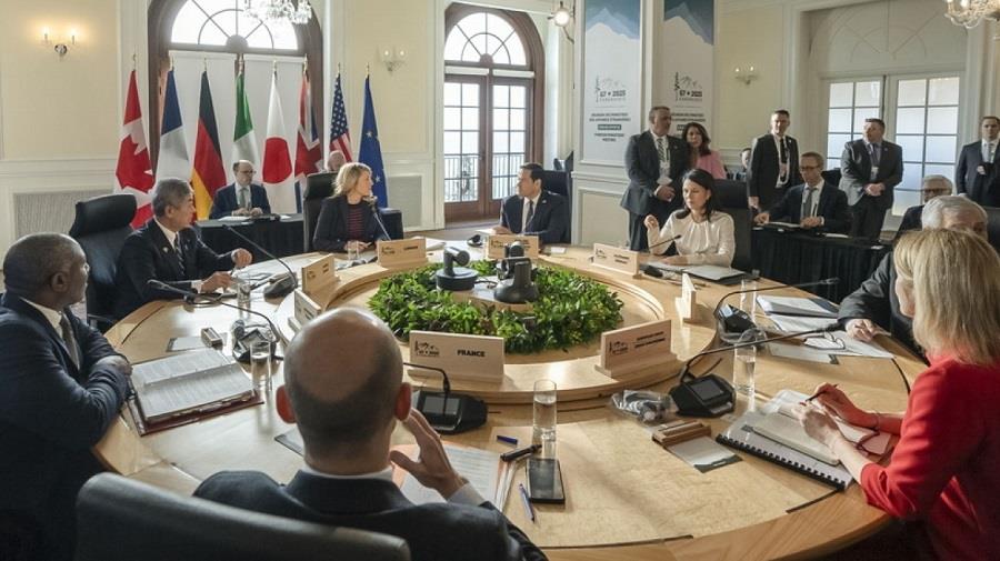 g7