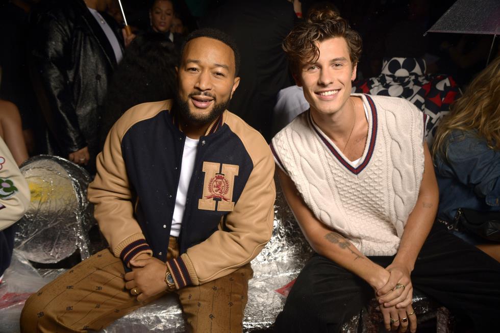 4323106282746762 06. TOMMYFACTORY FA22 FRONT ROW John Legend & Shawn Mendes