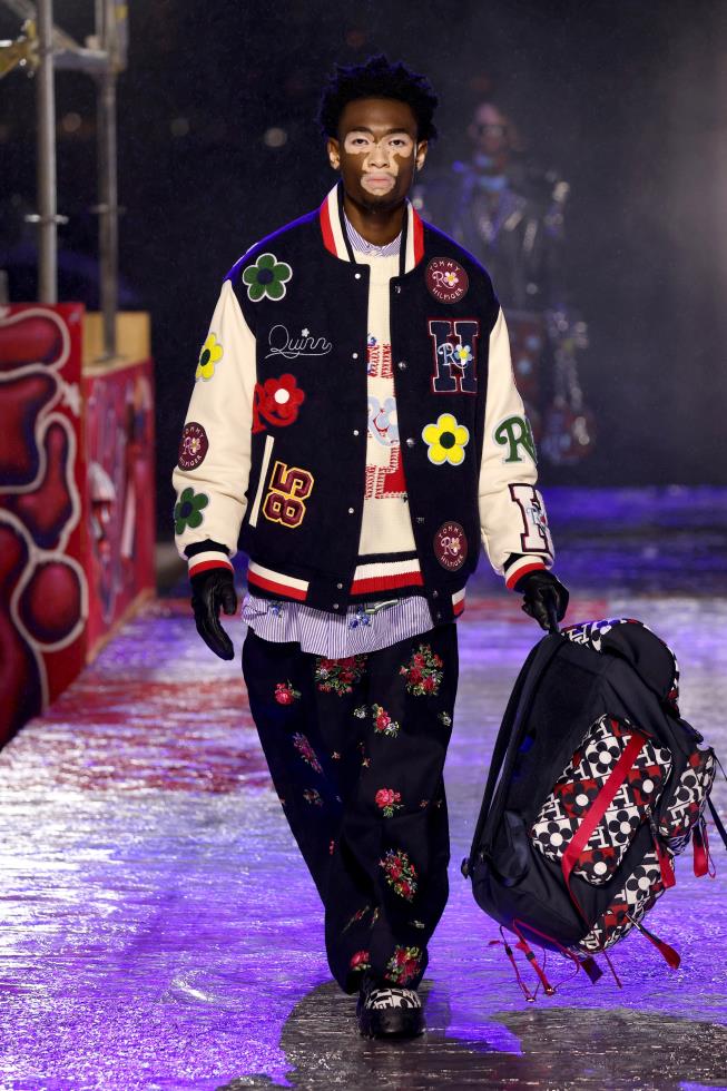 4323112749019860 TOMMYFACTORY FA22 Runway Look 75