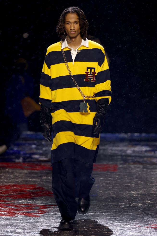 4323113322312510 TOMMYFACTORY FA22 Runway Look-01