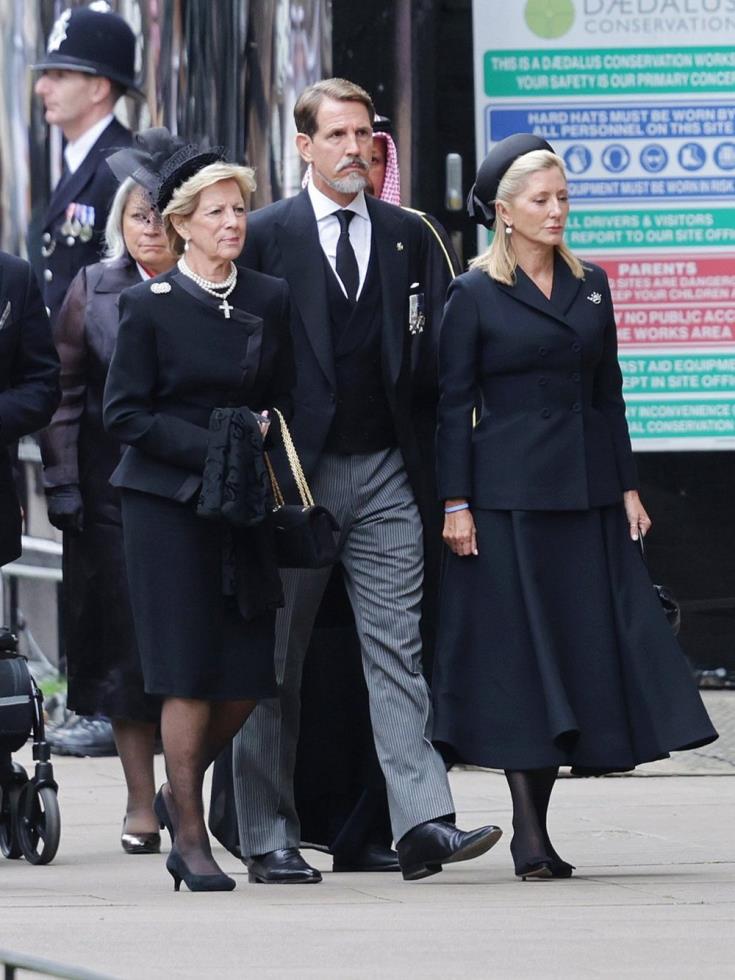 4329992362255040 anne-maire marie-chantal greece01 (1)