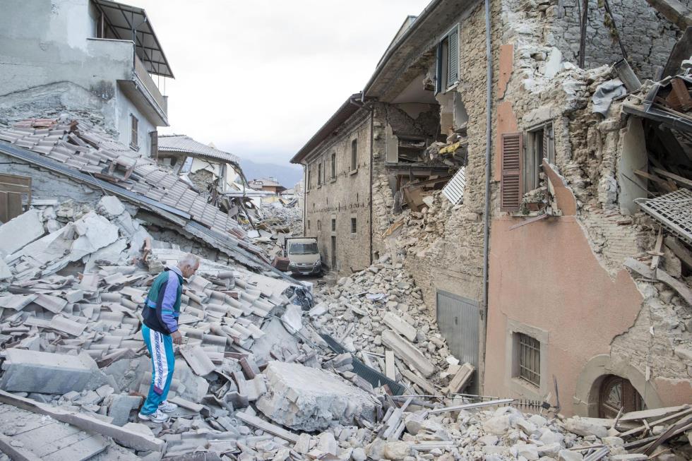 6.2 magnitude earthquake hits central Italy - at least 21 dead