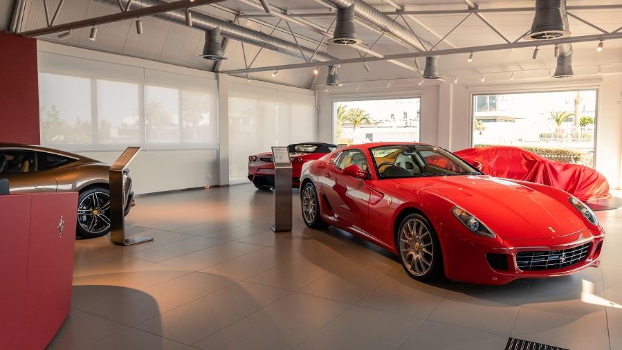 FERRARI 1