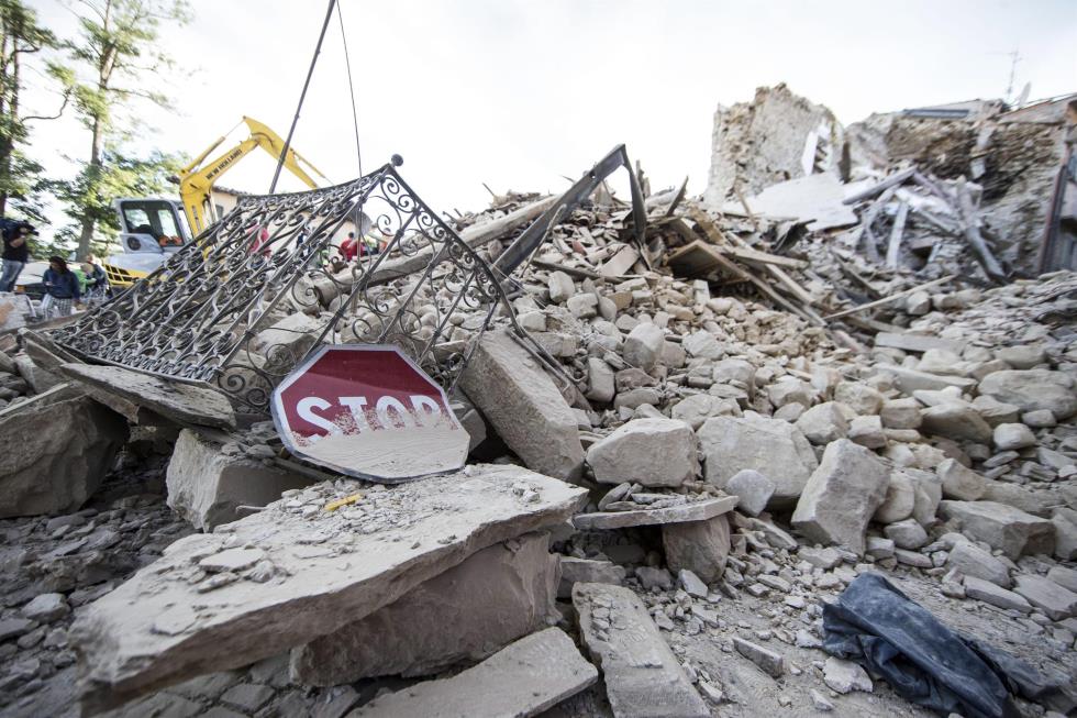 6.2 magnitude earthquake hits central Italy - at least 21 dead
