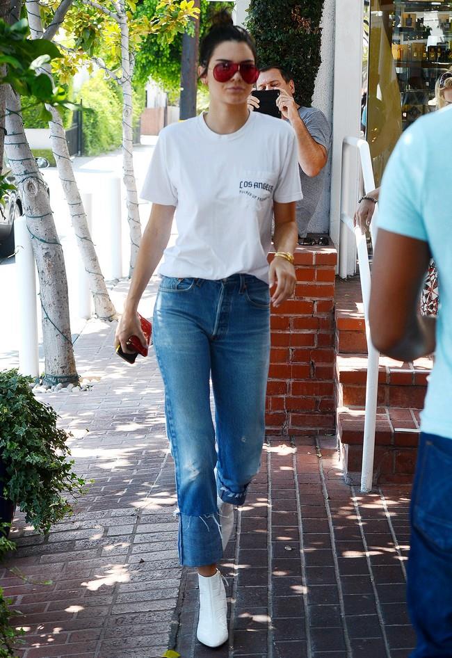 Kendall Jenner goes shopping at Fred Segal in West Hollywood