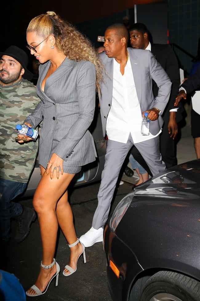 Beyonce is all smiling while leaving the Hands Of Stone Premier.