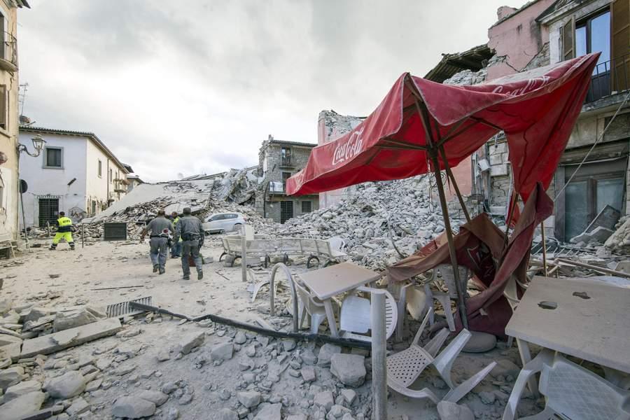 6.2 magnitude earthquake hits central Italy - at least 21 dead