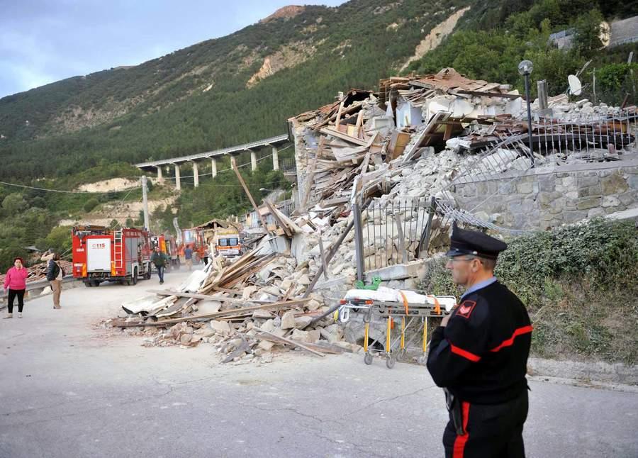 6.2 magnitude earthquake hits central Italy - at least 21 dead