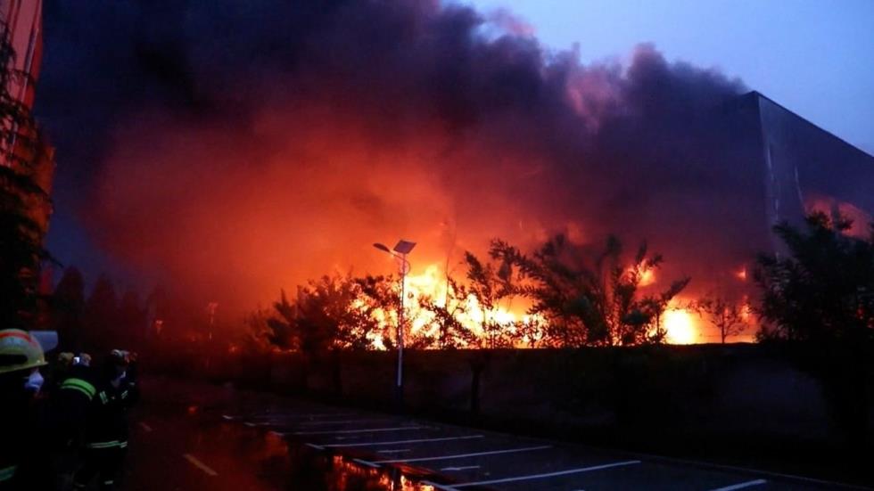 4383423250653588 221122113104-02-fire-factory-henan