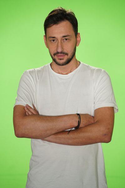 4411859826930190 image
