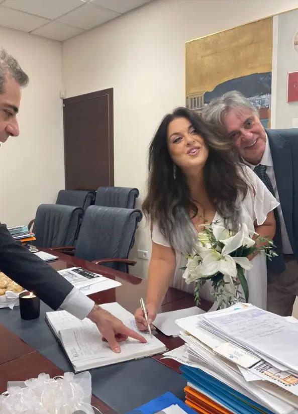 5295758074726890 image