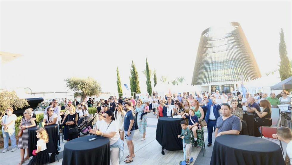 5308139567877782 image