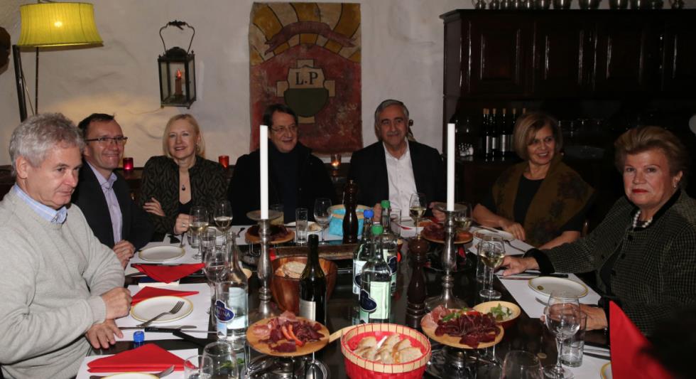 μον 3