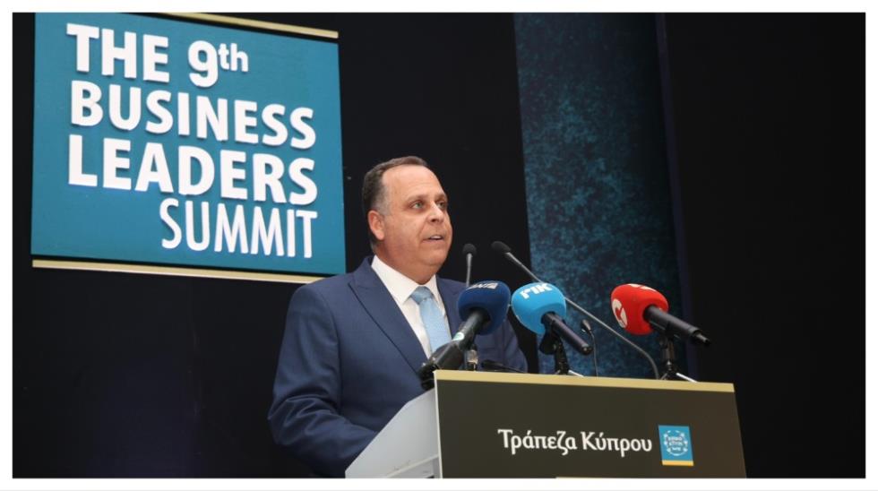 5320827386707661 MixCollage-10-Nov-2025-05-01-PM-8869