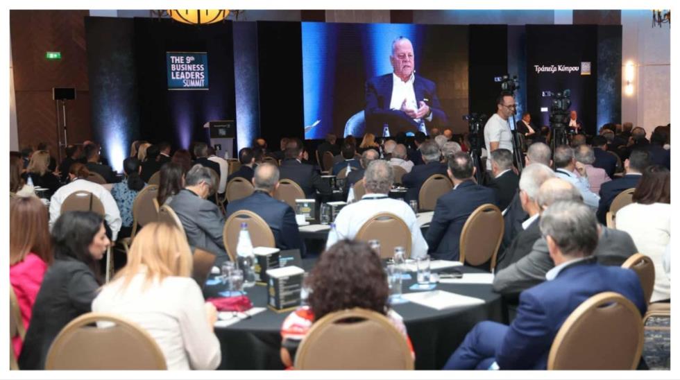 5320831507789746 MixCollage-11-Nov-2025-08-57-AM-339