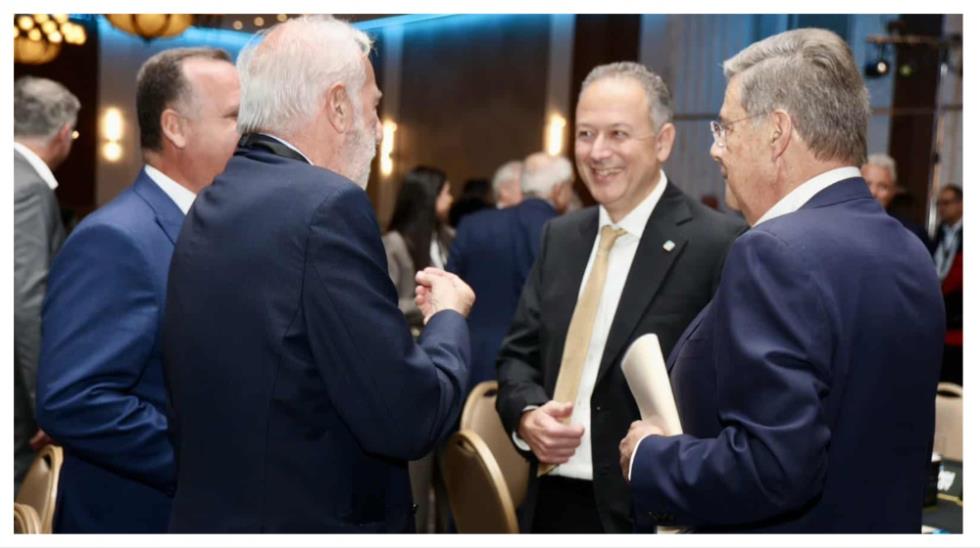 5320832230114370 MixCollage-11-Nov-2025-08-56-AM-633