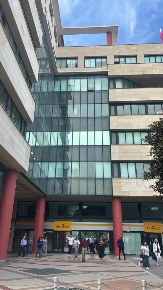 5321798709029419 image