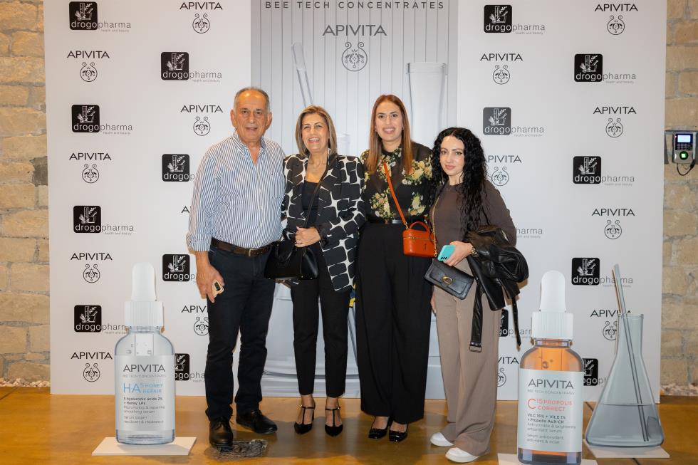 5324368512782436 119