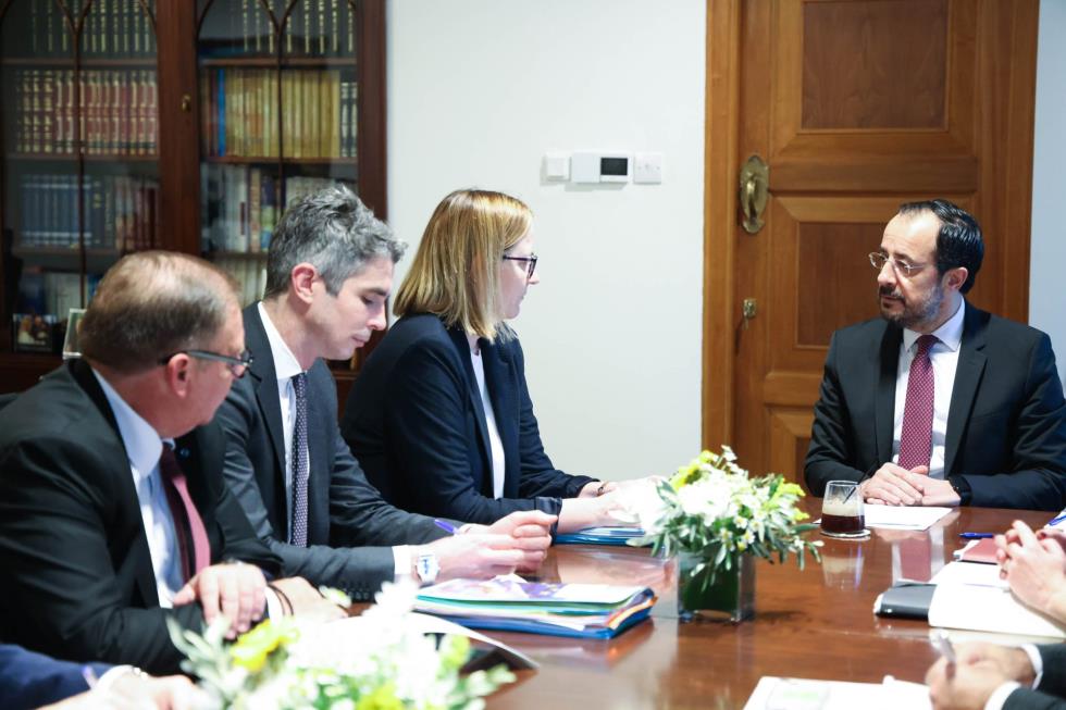 5335602729759816 image