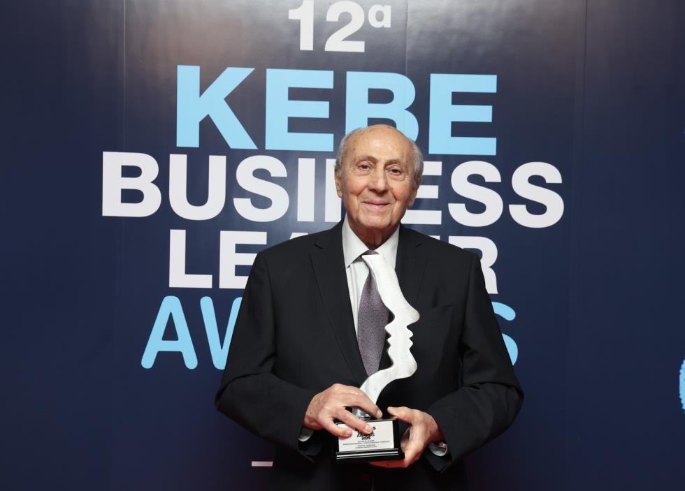 KEBE AWARD 3