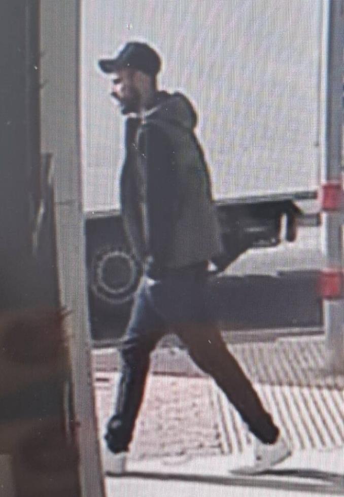 5352213554124175 1000016242-709x1024