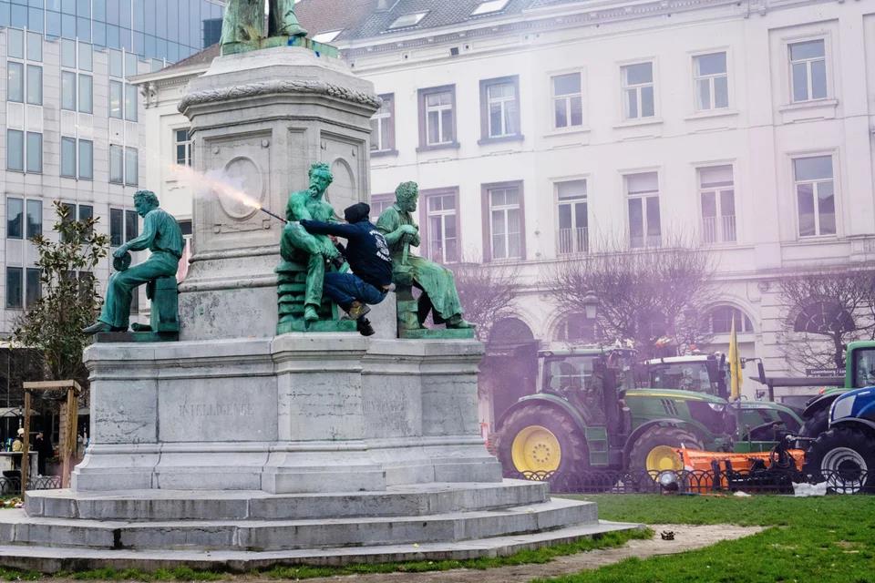 5352934319138631 image