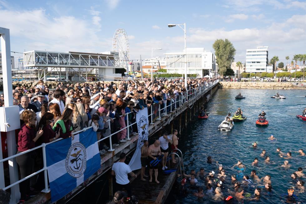 5354744166517152 215