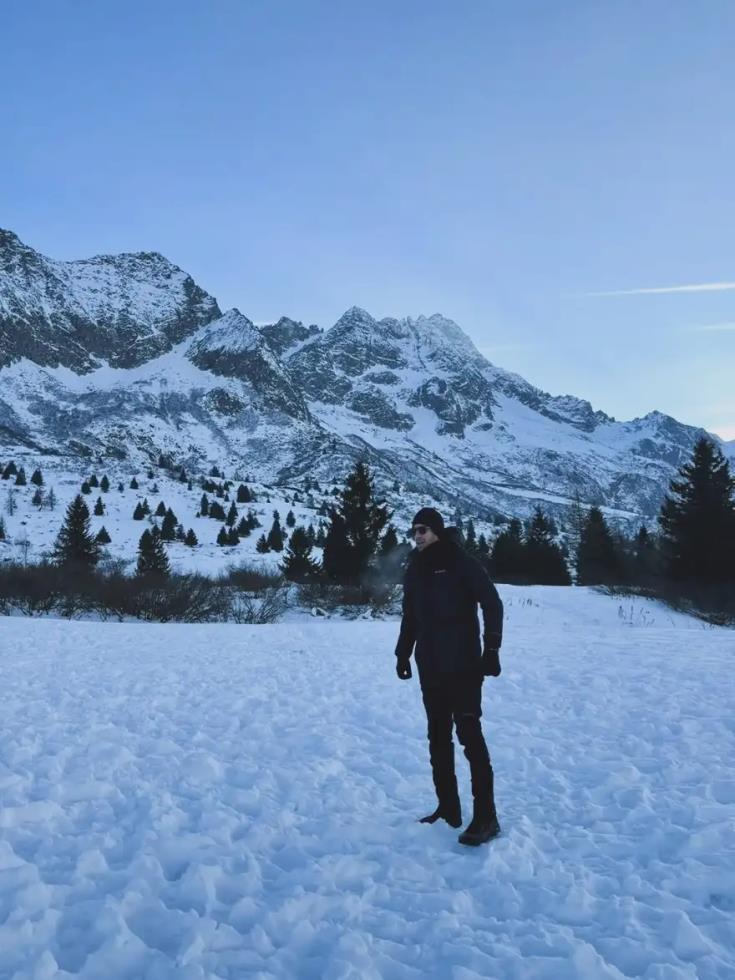 5365258146144249 image