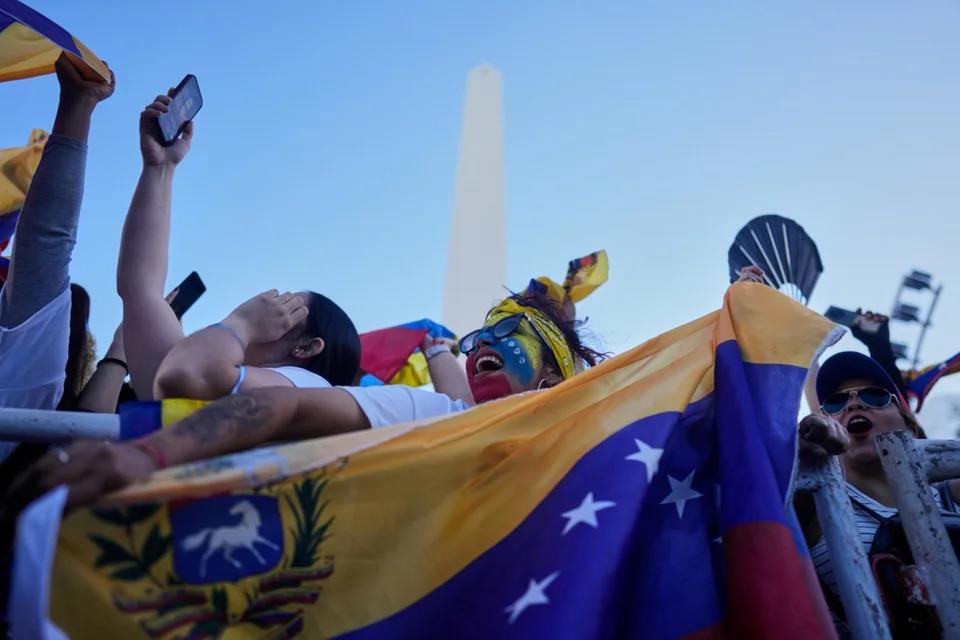 5367564128401184 image