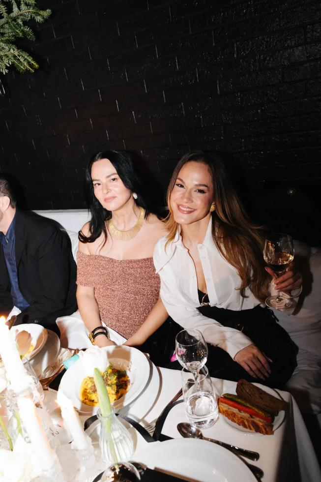 5371825356379546 image