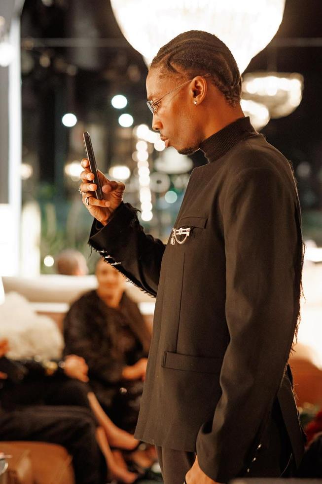 5375242576650463 image