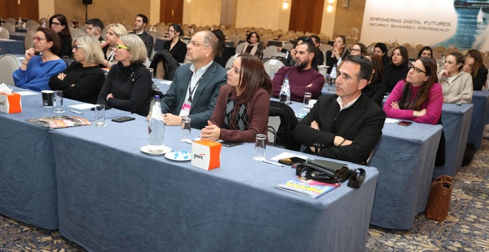 5382268530094605 people3