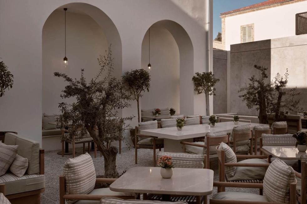 5393558644318514 AMYTH4