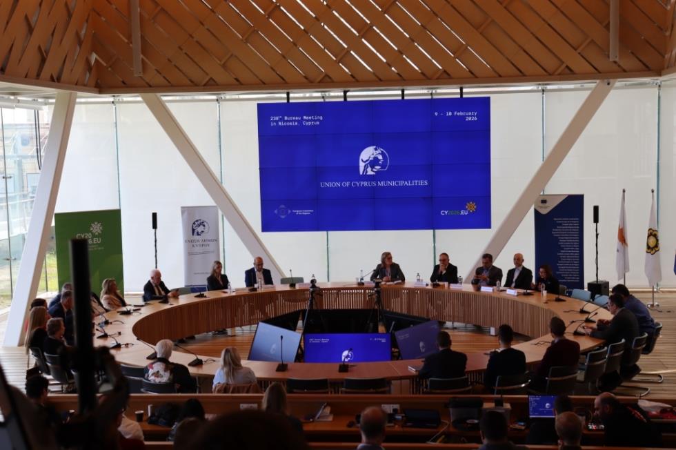 5399456374808283 διαλογος-1-1-1030x686