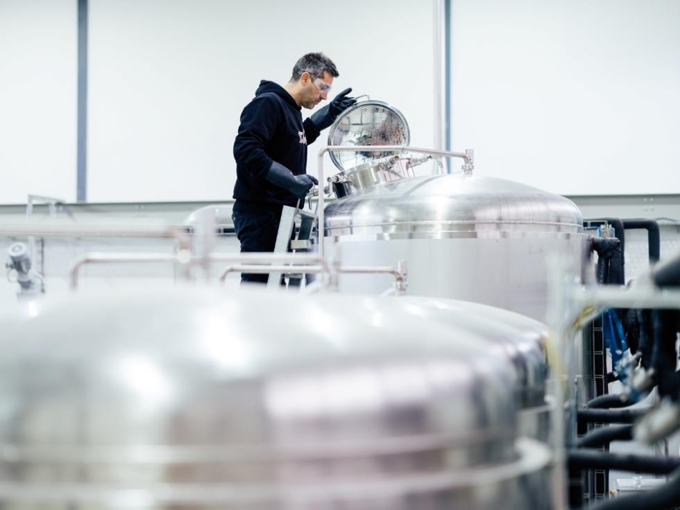 5404791079976022 MF SmallandMediumBusinesses SR 006