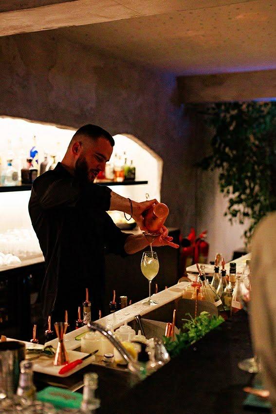 5424549995746167 image