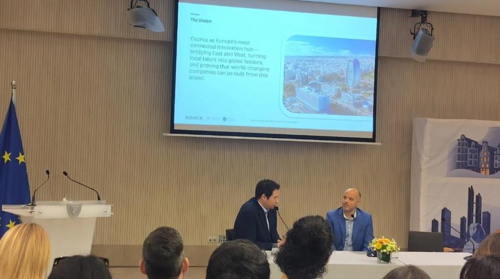 5448105764511797 plug