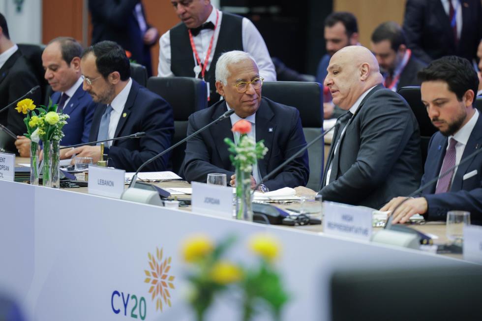 5462954142424184 55228001595 77937d3e33 k