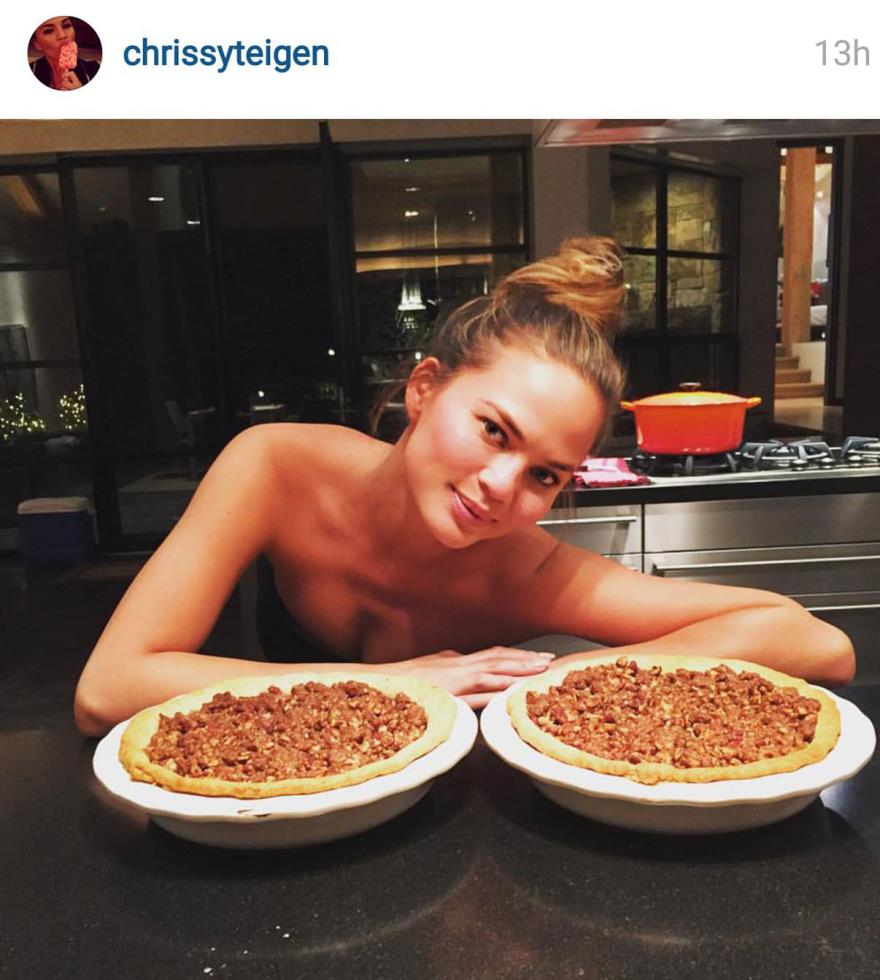 H Chrissy Teigen με τις δημιουργίες της