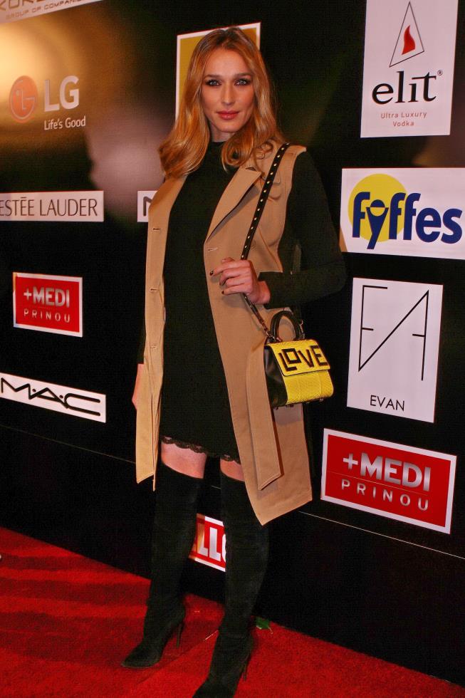 ???????? ????τ?? HELLOY E`? 11 ?ύ? ???????