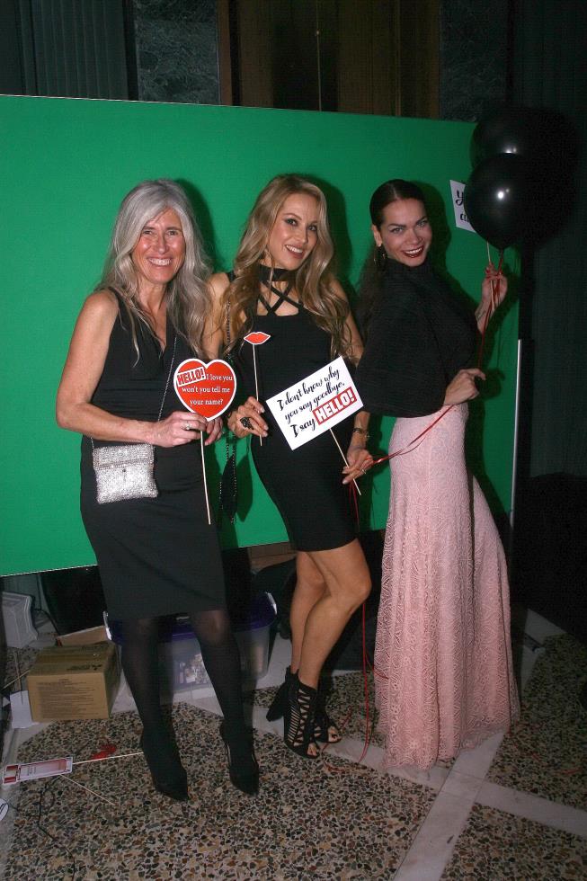 ???????? ????τ?? HELLOY E`? 11 ?ύ? ???????