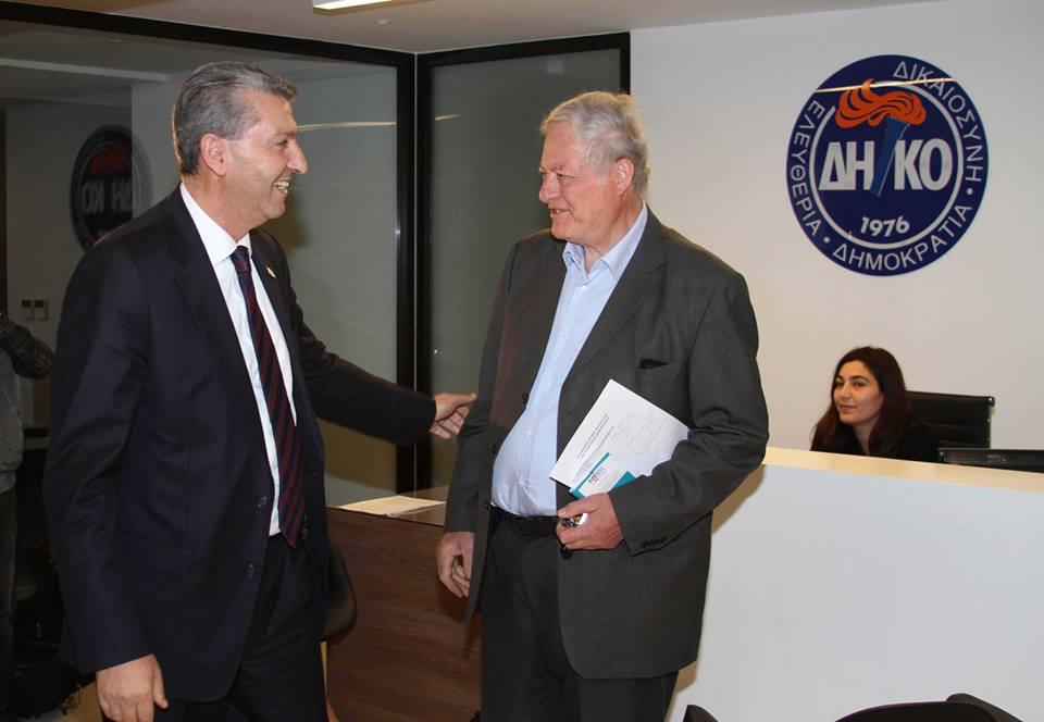 ΛΙΛΛΗΚΑΣ ΦΥΤΤΗΣ