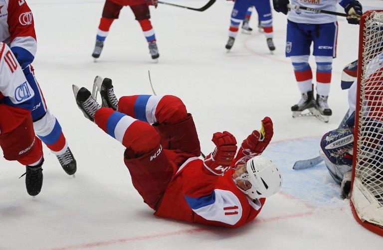 RUSSIA-PUTIN-HOCKEY