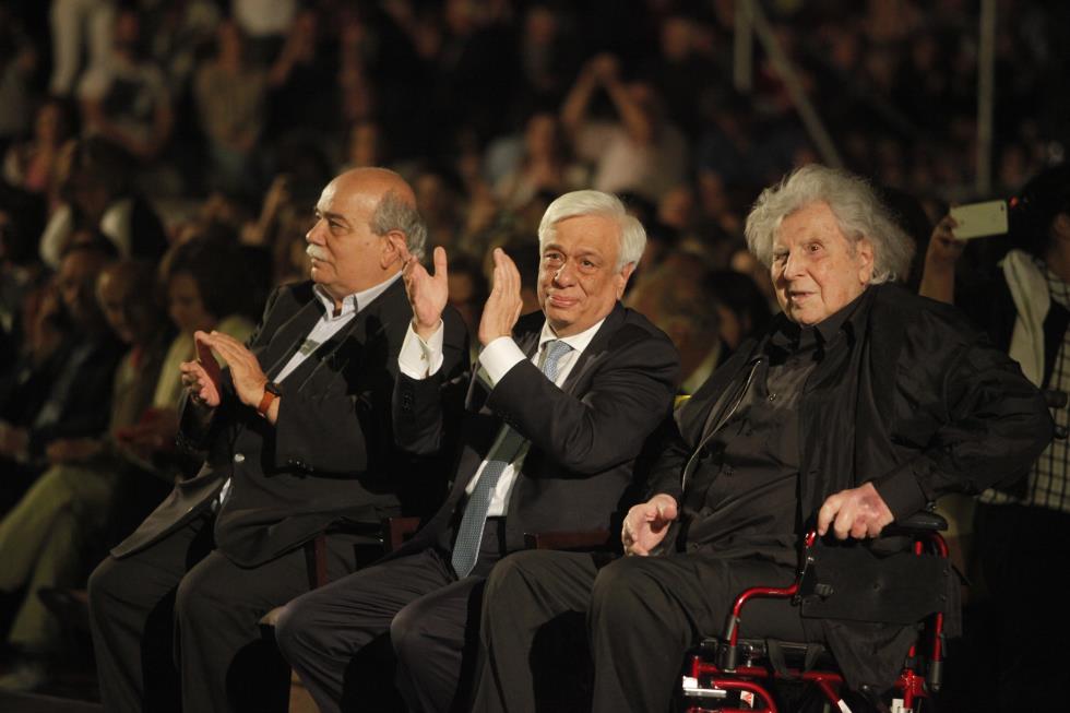 Μίκη Θεοδωράκη