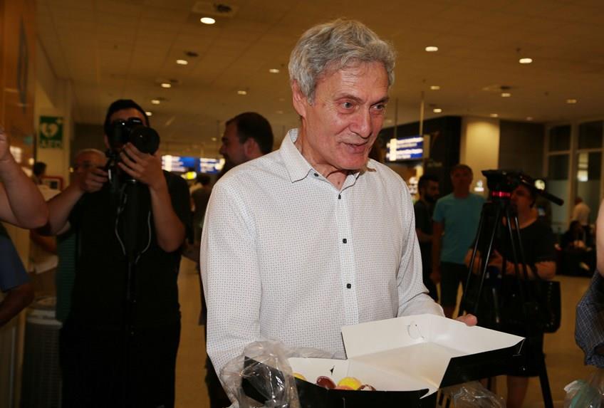 ΣΑΡΑ ΕΣΚΕΝΑΖΥ
