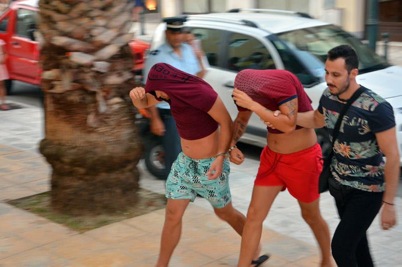 ΖΑΚΥΝΘΟΣ ΕΙΣΑΓΓΕΛΕΑΣ ΚΑΤΗΓΟΡΟΥΜΕΝΟΙ ΓΙΑ ΤΟΝ ΘΑΝΑΤΟ ΑΜΕΡΙΚΑΝΟΥ ΤΟΥΡΙΣΤΑ