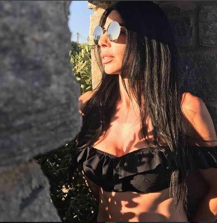 Κέλλυ Κελεκίδου