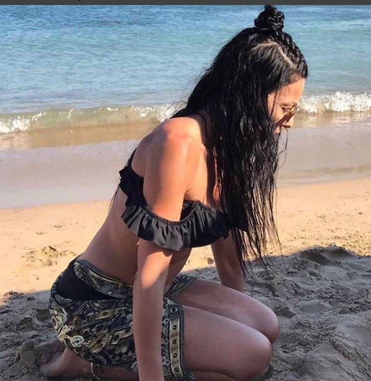Κέλλυ Κελεκίδου
