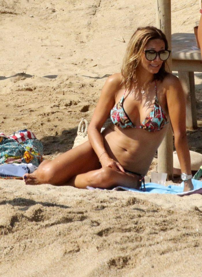 ΕΛΛΗ ΚΟΚΚΙΝΟΥ