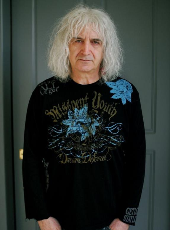 ΝΙΚΟΣ ΚΑΡΒΕΛΑΣ